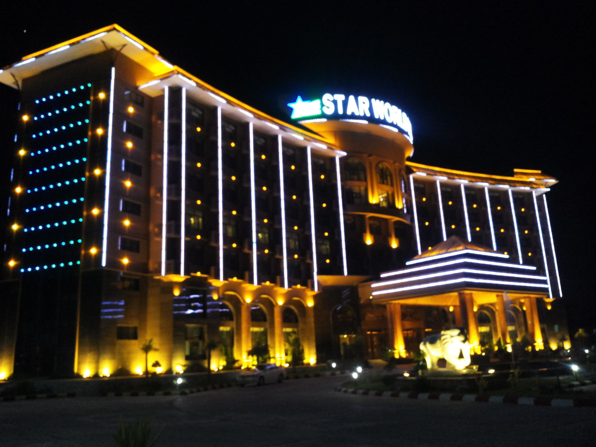 Star World Hotel Naypyidaw Eksteriør bilde